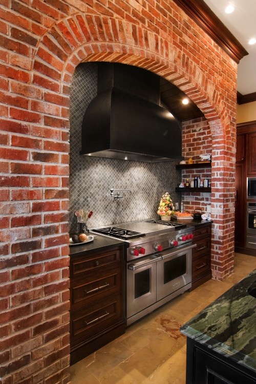 Дизайн кирпичной стены в интерьере кухни: лучшие сочетания и фото примеры_4