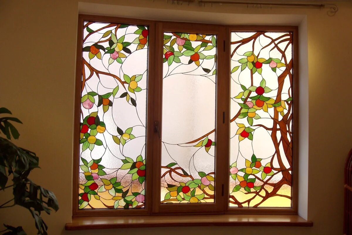 Дизайн комнаты с двумя окнами - лучшие решения для интерьера на фото от SALON