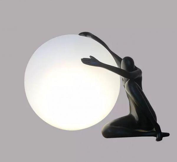 Дизайнерская настольная лампа UMANO by Romatti