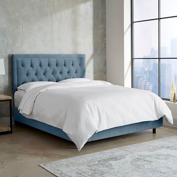 Кровать двуспальная 180х200 голубая с каретной стяжкой Alix Steel Blue
