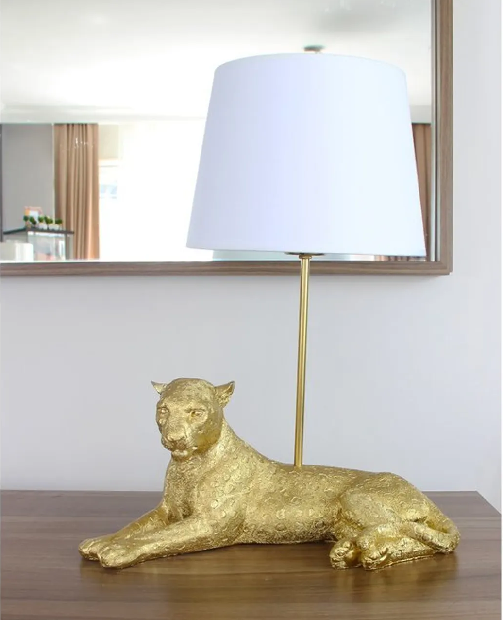 Стильная настольная лампа золото. Светильник золотой Соловей. Small Dog Romatti статуэтка.