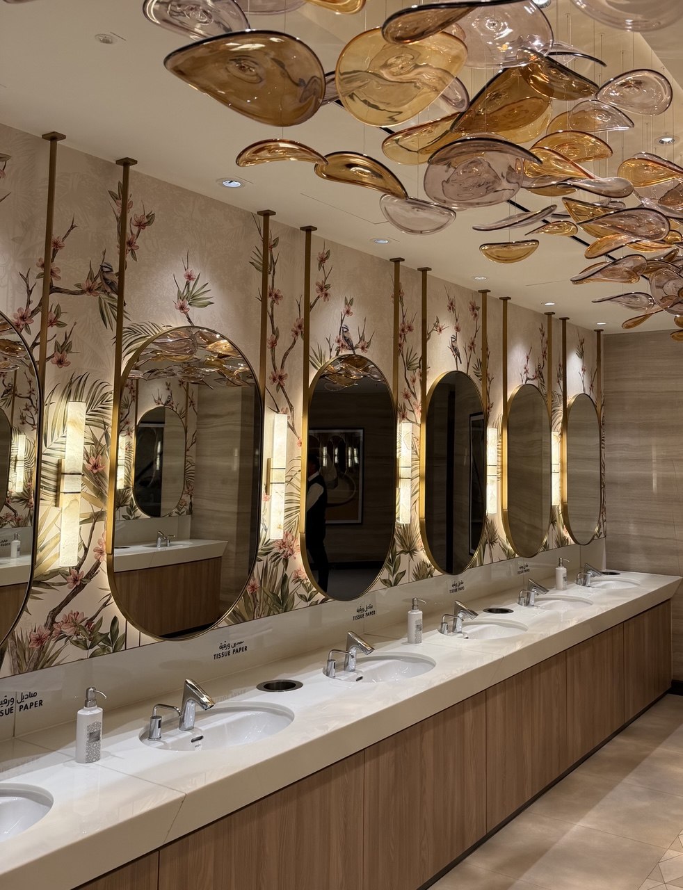 Мебель для ванной на заказ — для гостиниц, SPA и частных интерьеров